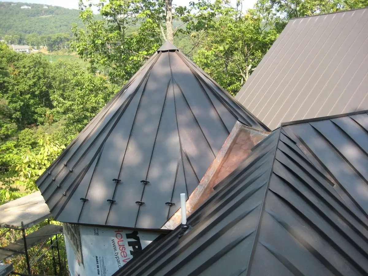 Professional Roof Tarp Installation by Craftsman Roofing in Lagomar